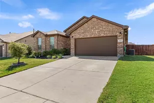 629 Dunster Ln, Saginaw, TX 76131 - Photo 1