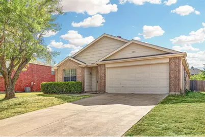 1815 Citadel Drive, Glenn Heights, TX 75154 - Photo 2