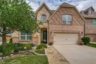 417 Chestnut Ln, Roanoke, TX 76262 - Photo 2