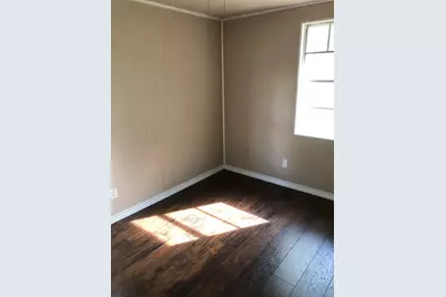 203 S Kouns Street, Cleburne, TX 76031 - Photo 10