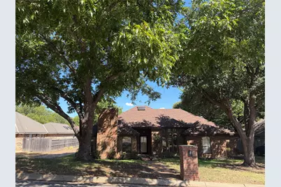 4307 Waycross Drive, Arlington, TX 76016 - Photo 1