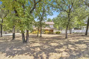 124 Alvarado Oak Dr, Alvarado, TX 76009 - Photo 4