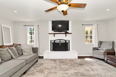124 Alvarado Oak Drive, Alvarado, TX 76009 - Photo 10