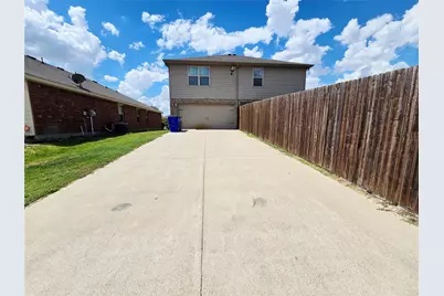 2512 Brentwood Drive, Lancaster, TX 75134 - Photo 34