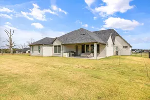 2703 Village Rd, Granbury, TX 76049 - Photo 34