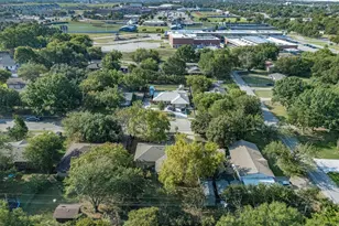 209 W Avenue K, Midlothian, TX 76065 - Photo 6