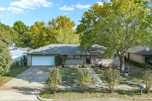 209 W Avenue K, Midlothian, TX 76065 - Photo 4