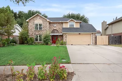 4305 Hudson Avenue, Grand Prairie, TX 75052 - Photo 2