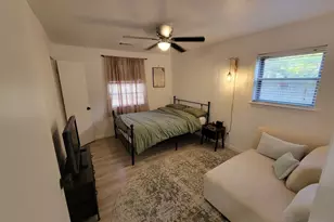 600 Tanglewood Dr S, Irving, TX 75061 - Photo 10
