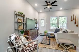 309-2 Braz St, Bonham, TX 75418 - Photo 4