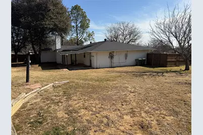 2817 NE 11th Street, Mineral Wells, TX 76067 - Photo 6