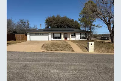 2817 NE 11th Street, Mineral Wells, TX 76067 - Photo 1
