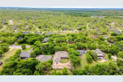 6212 Westover Drive, Granbury, TX 76049 - Photo 4