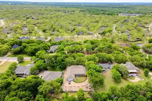 6212 Westover Dr, Granbury, TX 76049 - Photo 4