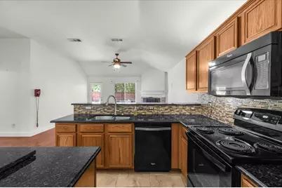 1139 Baja Drive, Grand Prairie, TX 75052 - Photo 12