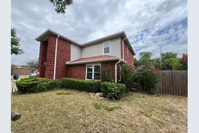 1204 Hillside Drive, Justin, TX 76247 - Photo 4