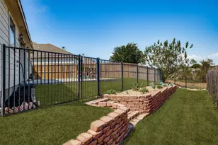 1148 Mustang Ridge Dr, Fort Worth, TX 76052 - Photo 24