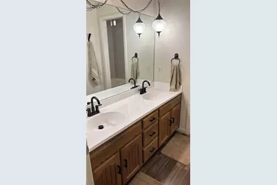 500 Sunlight Court, Arlington, TX 76006 - Photo 20
