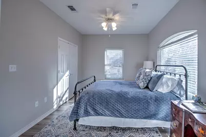1321 Kiowa Drive E, Lake Kiowa, TX 76240 - Photo 8