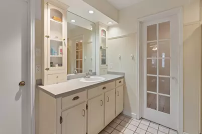 649 Parkridge Boulevard, Burleson, TX 76028 - Photo 14