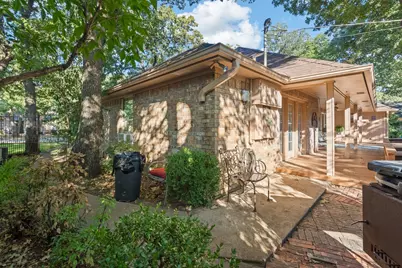 649 Parkridge Boulevard, Burleson, TX 76028 - Photo 32