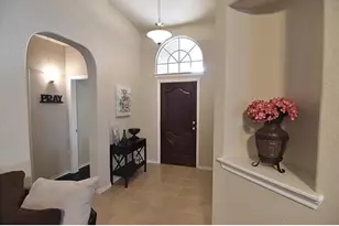 8212 Deer Bluff Ln, Fort Worth, TX 76179 - Photo 4