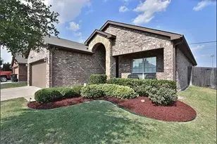8212 Deer Bluff Ln, Fort Worth, TX 76179 - Photo 2