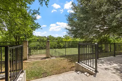 902 Saint George Place, DeSoto, TX 75115 - Photo 28