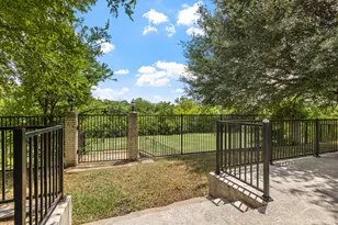 902 St George Pl, DeSoto, TX 75115 - Photo 28