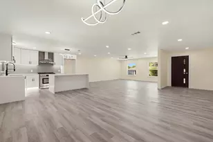 3030 Mark Twain Dr, Farmers Branch, TX 75234 - Photo 2