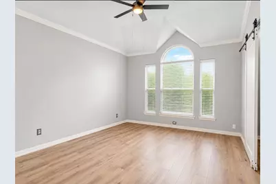 802 Crest Ridge Court, Irving, TX 75061 - Photo 16