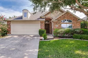 2009 Michelle Creek Dr, Little Elm, TX 75068 - Photo 1