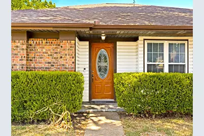 305 Jessica Drive, Garland, TX 75040 - Photo 2