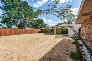 1900 Oakbluff Dr, Carrollton, TX 75007 - Photo 22