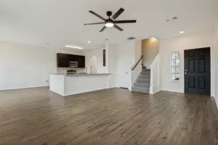 1403 Kinglet Dr, Ennis, TX 75119 - Photo 4