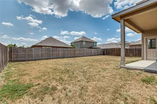 1403 Kinglet Dr, Ennis, TX 75119 - Photo 22