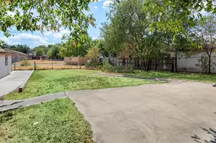 612 Meadow Park Dr, White Settlement, TX 76108 - Photo 30