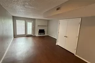 7808 Ashe Ct, Fort Worth, TX 76112 - Photo 6