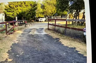 797 S Austin Ave, Richland, TX 76681 - Photo 1