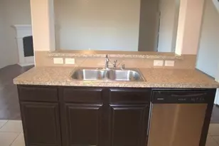 2104 Stonewood Dr, Lancaster, TX 75134 - Photo 4