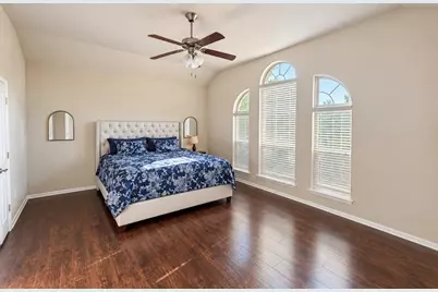 2104 Stonewood Drive, Lancaster, TX 75134 - Photo 8