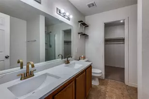 8402 Olivia Meadow Dr, Arlington, TX 76002 - Photo 10