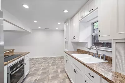 7162 Carrousel Circle, Dallas, TX 75214 - Photo 4