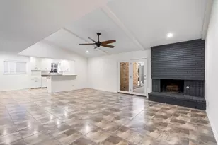 7162 Carrousel Cir, Dallas, TX 75214 - Photo 2