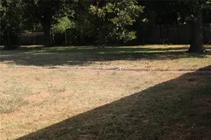 1103 Bryant St, Benbrook, TX 76126 - Photo 30