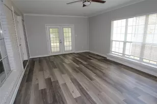 1103 Bryant St, Benbrook, TX 76126 - Photo 16