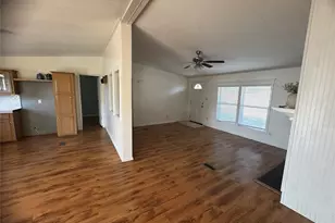 202 Tumbleweed Dr, Weatherford, TX 76087 - Photo 2