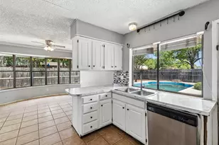 733 Red Wing Dr, Lewisville, TX 75067 - Photo 6