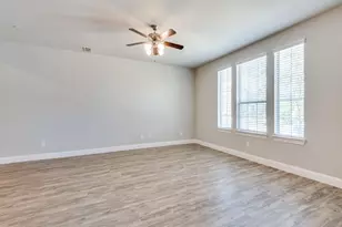 1036 Foxglove Dr, Carrollton, TX 75007 - Photo 4