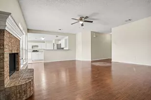 360 McMurtry Dr, Arlington, TX 76002 - Photo 4